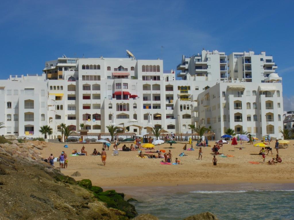 Atlantida By Garvetur Lägenhet Quarteira Exteriör bild